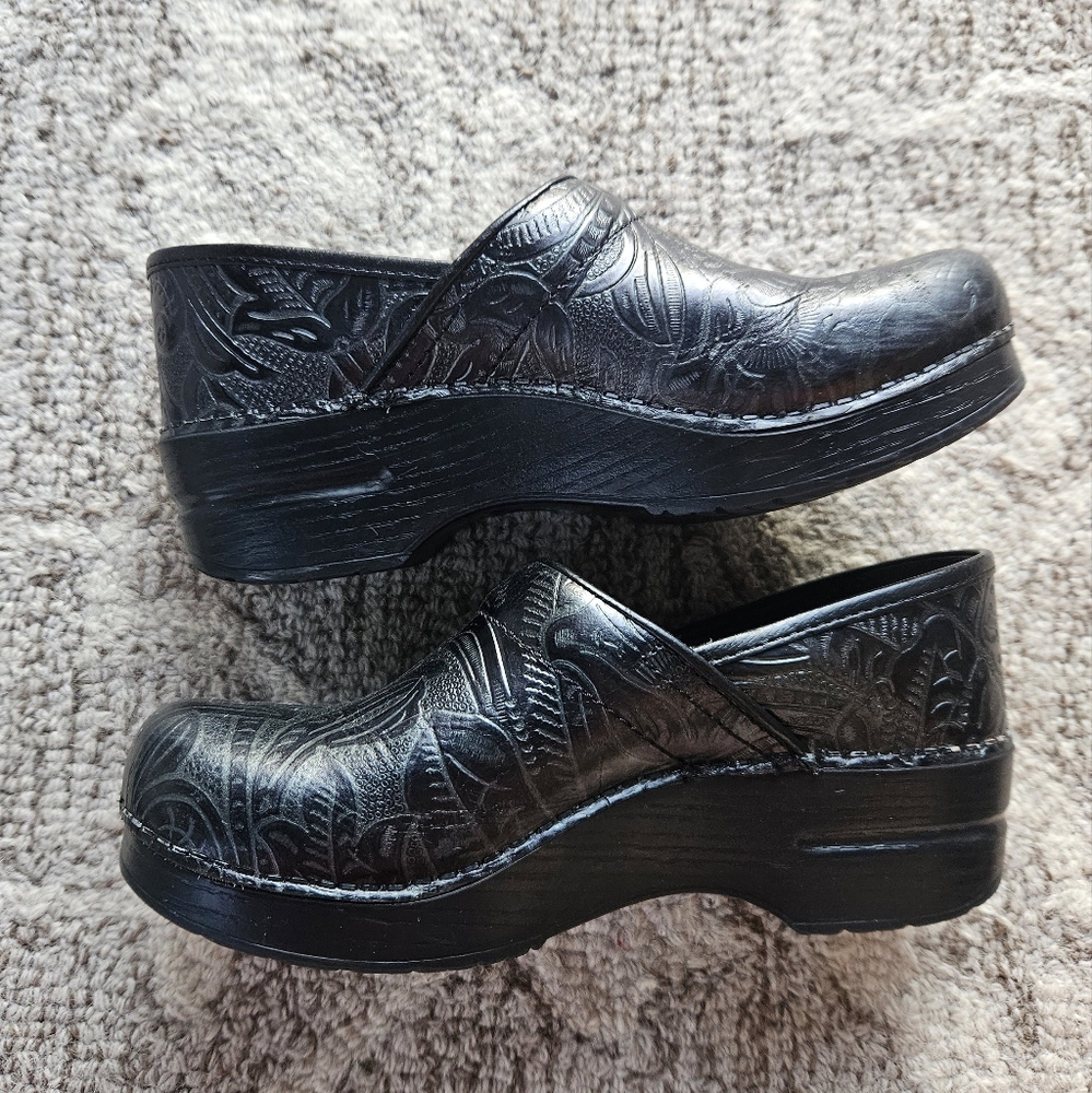 Dansko shoes Size 38